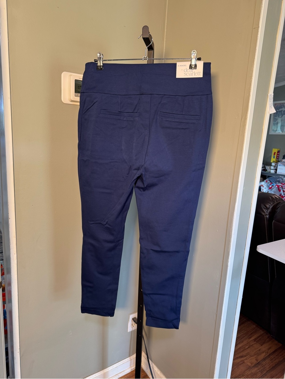 NWT Dear Scarlett Magic Skinny Pants Navy - Picture 4 of 5